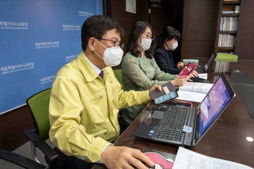 세종시교육청, 소외계층 학생에 장학금 조기 지급