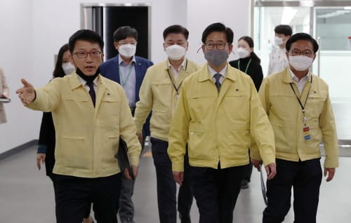 양승조 지사, 벨기에 외투기업 유미코아社 방문