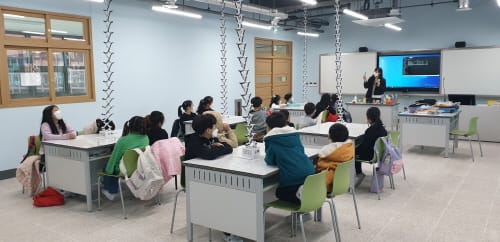 “마을방과후 이젠 학교에서 받을 수 있어요”