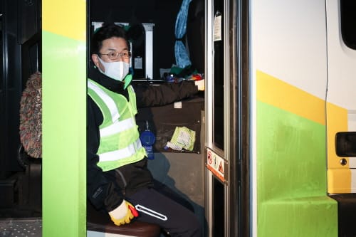 허태정 시장 ‘설 명절전 생활 폐기물 수거에 직접 팔걷어’