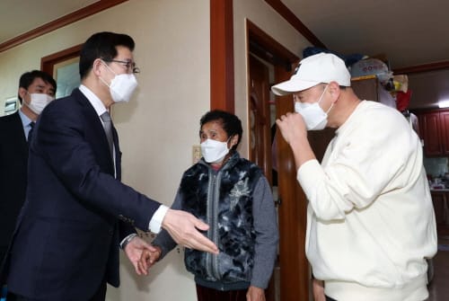 양승조 지사, 난치병 투병 이봉주 선수 위문