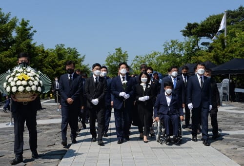 양승조 지사, 고 노무현 전 대통령 12주기 추도식 참석