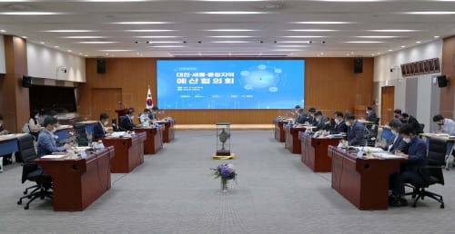 ‘충남공항건설’ 등 균형발전사업 국비 요청