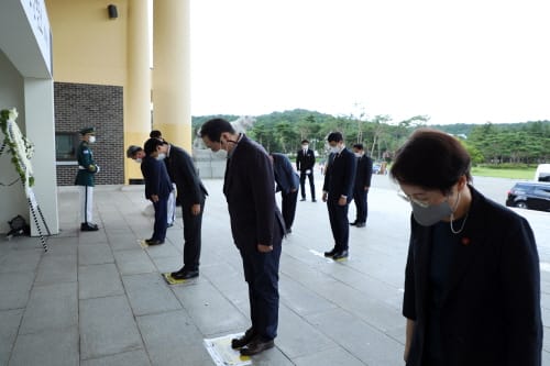 세종시의회, 대전현충원서 독립운동가 홍범도 장군 추모