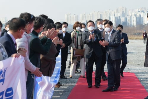 “세종의사당 조속 완성, 모든 지원 다하겠다”