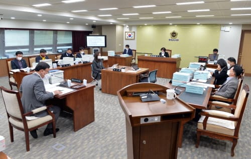 충남도의회 행문위, 민선 8기 첫 조직개편안 진통 끝에 승인