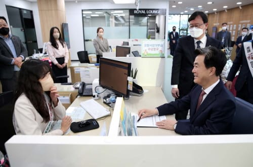 김태흠 지사, ‘고향사랑 답례품’도 기부
