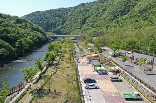 힐링 캠핑명소 문 열었다... 부여 외산 ‘수리바위 캠핑정원’ 개장