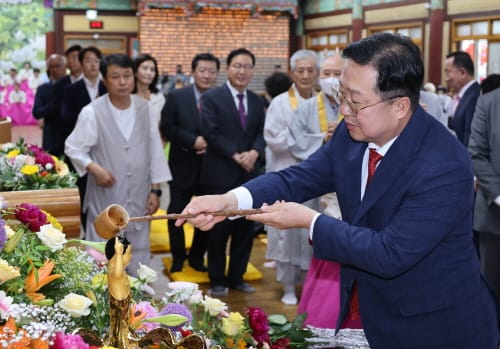 이장우 대전시장, 부처님 오신 날 봉축법요식 참석