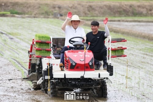 박정현 부여군수, 윤석열 대통령 만나 주요 농정현안 지원 건의