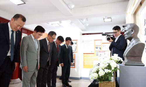 대한민국 임시정부, 윤봉길 의사 기념관 찾아 추모