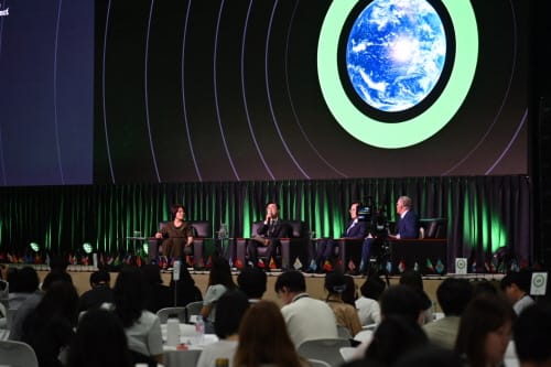 김태흠 지사, 전 미 부통령과 탄소중립 성과 공유