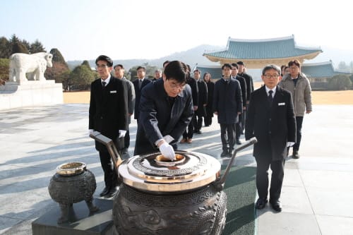 김형렬 행복청장, 국립대전현충원 참배