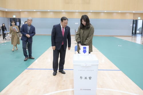 최민호 시장, 제22대 국회의원선거 투표소 현장 점검
