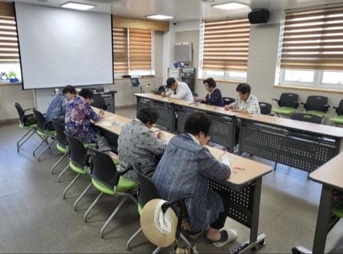 부여군치매안심센터 쉼터 '뇌나이 청춘' 운영