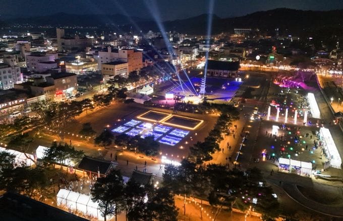 부여가 들썩들썩, ‘2025 부여 국가유산 야행’ 성황리에 마쳐