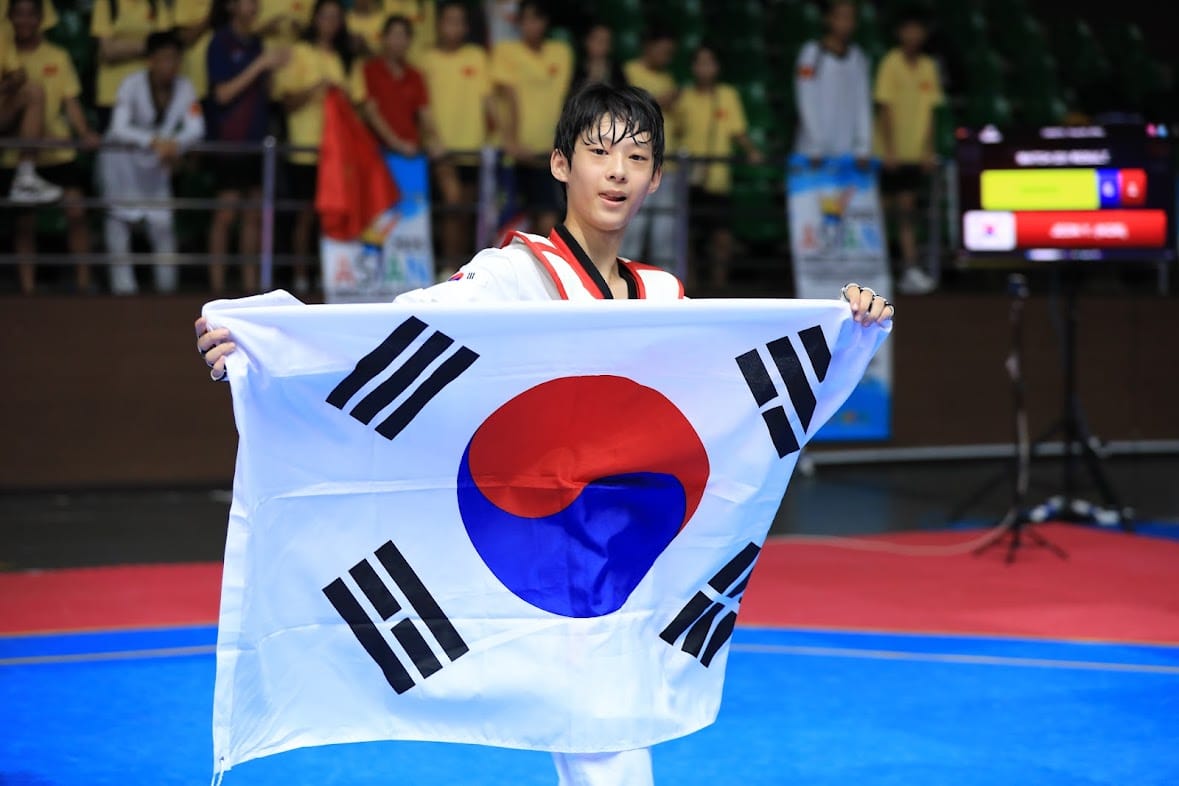 대전체육중 전영하, 아시아 태권도 정상에 오르다