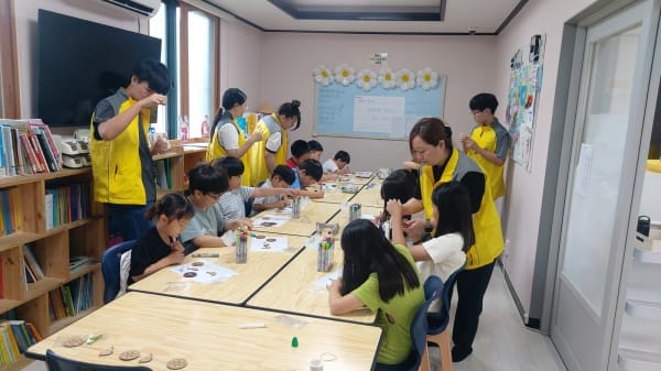 청춘의 열정과 재능으로 전통에 온기를 더하다.