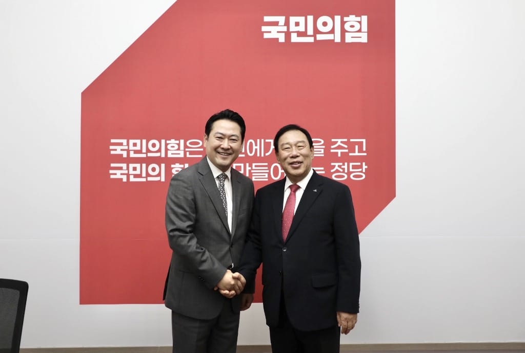 최민호 시장 "해수부 산하기관 이전 반대, 당 차원서 요구해야"