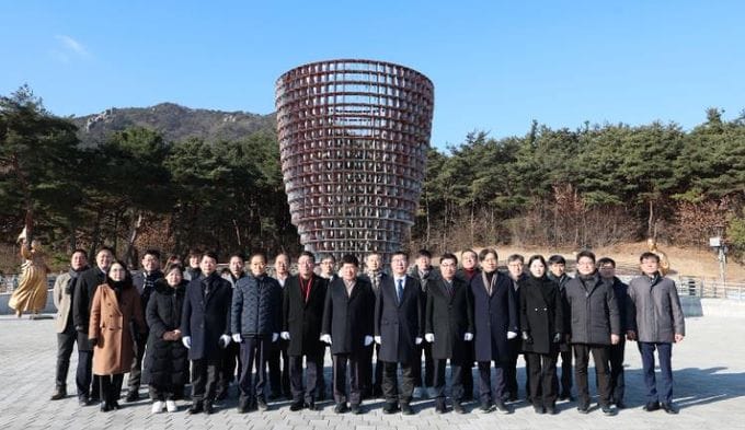 충남도의회, 충혼탑 참배로 병오년 시작