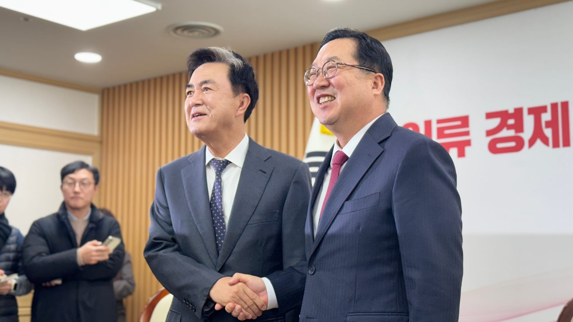 [편집장의 시선] 통합 주체의 외침, 정부와 여당은 귀 기울여야 한다!