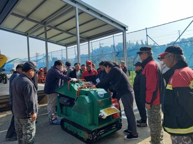 세종시농업기술센터 '소각 대신 파쇄' 친환경 영농 지원