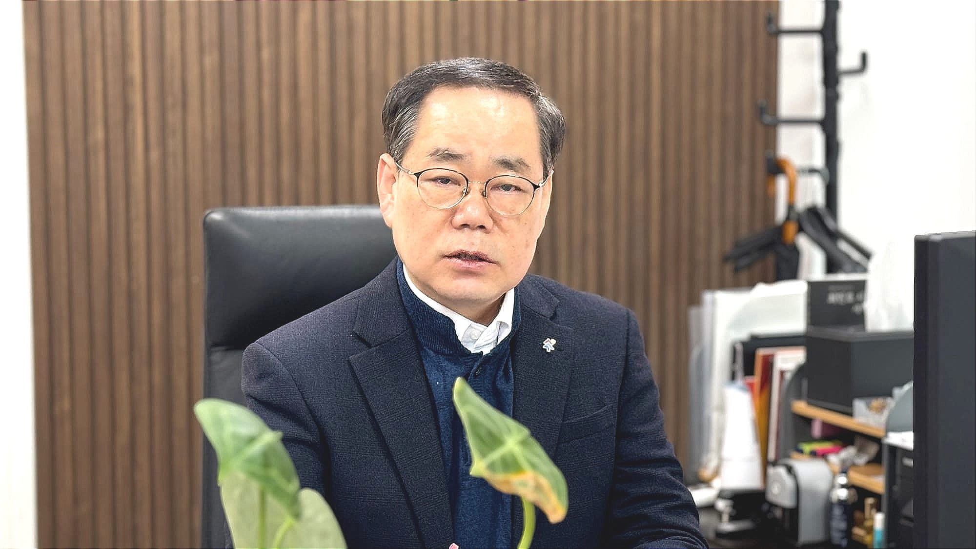 '일자리와 경제, 두 축을 잇는' 세종일자리경제진흥원 이홍준 초대 원장