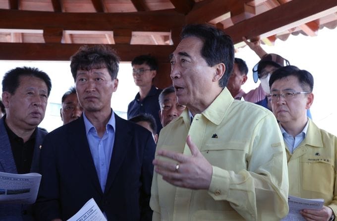 박수현 충남도지사, ‘악취물질 발생’ 천수만 긴급점검