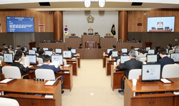 충남도의회, 제371회 임시회 민선 9기 첫 추경안 처리 후 폐회