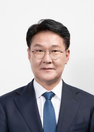 홍기후 충남도의원, 전국 최초 청년 면접복장 지원 조례 제정
