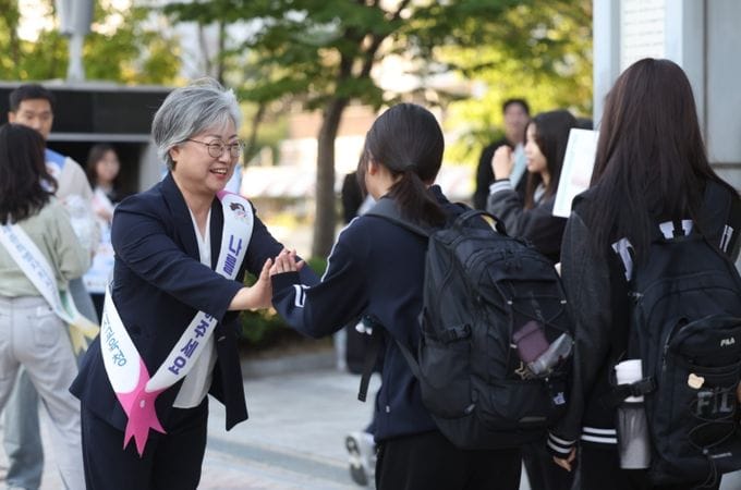 세종시교육청, 2학기 맞아 등굣길에서 학생 마음건강 응원