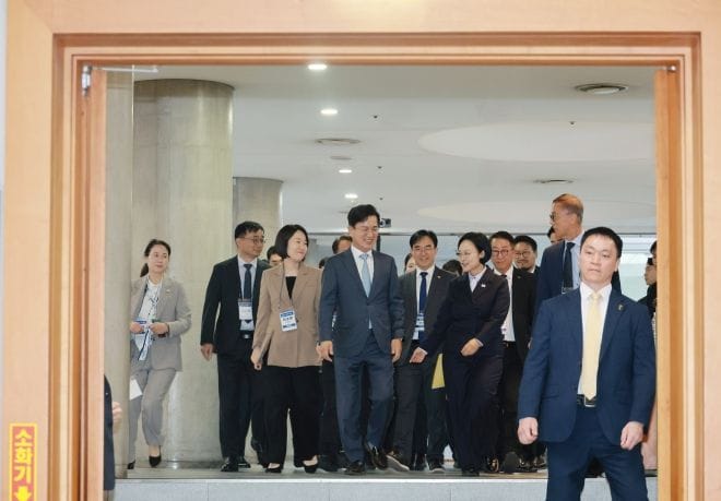 총리 대토론회·중기부 장관 간담회 대전서 하루 두 차례 창업 현장 소통