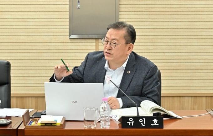 세종시의회 유인호 의원, “행정사무감사서 고질적인 장기 독점 구조 및 공정성 문제 지적”