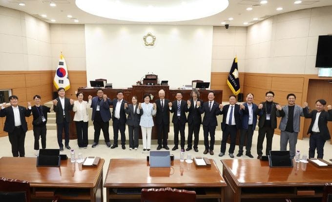 일본 사세보시 및 나가사키현립대학 방문단, 유성구의회 견학