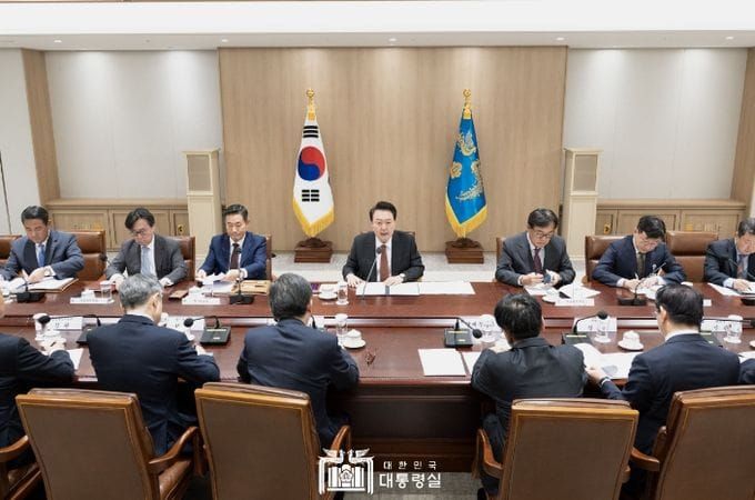 윤석열 대통령, 중동사태에 따른 긴급 경제-안보 점검회의 post image
