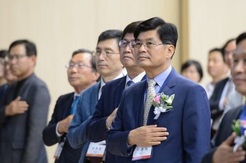 “행정도시 지연ㆍ축소된 것 당초 계획대로 추진을” post image
