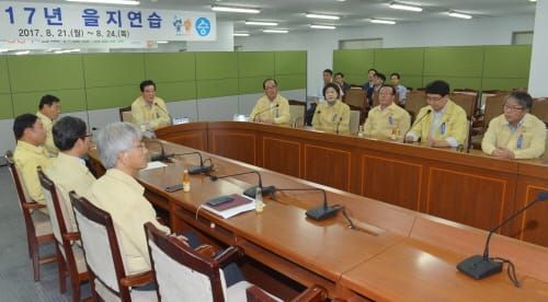 충남도의회 의장단·상임위원장단, 충남도 을지훈련장 방문 post image
