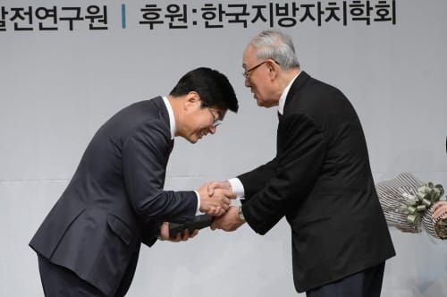 이춘희 세종시장 대한민국 자치발전 대상 수상 post image