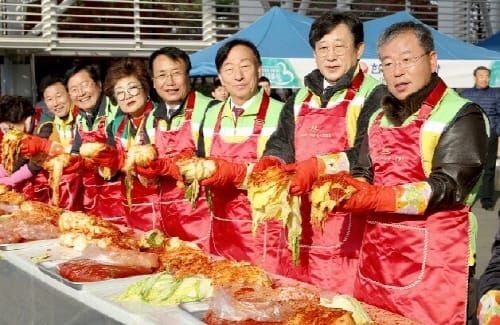 제9차 따뜻한 겨울나기 김장대봉사 post image