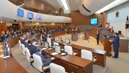 충남도의회, 도 인권 조례 폐지 조례 공포 시행 post image