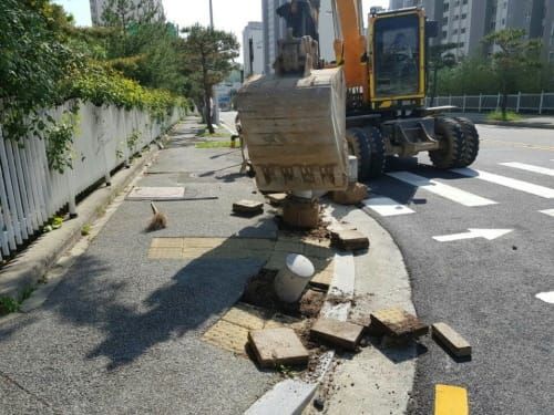 대전시, 보행자 위험 부적합 볼라드 모두 철거 post image