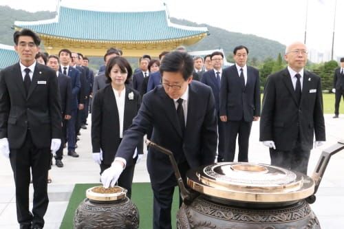 양승조 충남도지사 당선자 “더 행복한 충남 만들겠다” post image