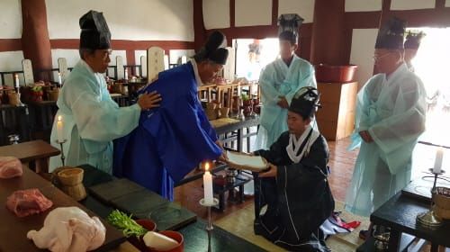 부여군 4대향교 대성전서 ‘추계 석전대제’ 제례 봉행 post image