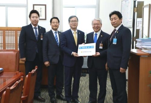 세종시의회, 국회사무처에 국회 분원 설치 촉구 결의문 전달 post image