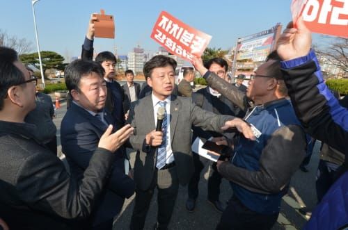 충남도의회 행자위, 보령시 행감 거부 규탄…법적 대응 경고 post image
