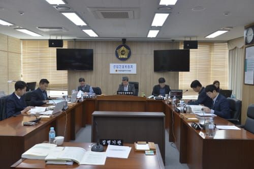 세종시의회 산업건설위원회, 조례안 및 기타 안건 등 심사 post image