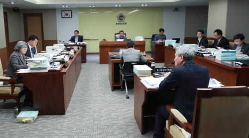충남도의회 농경환위, 전기충전소 보급 확대 필요 post image