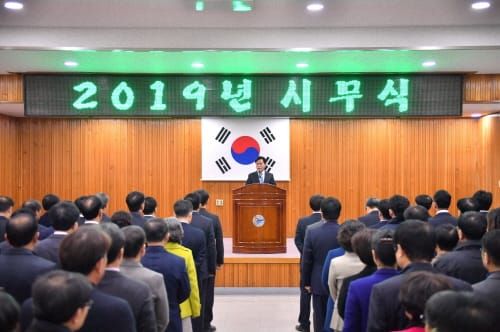 박정현 부여군수, “지속 발전 가능한 부여의 꽃 피우겠다” post image