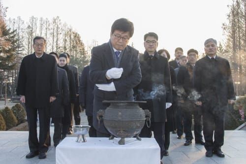 최교진 세종시교육감 충령탑 참배 post image