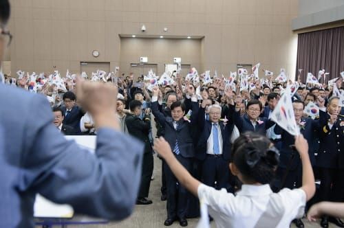 “한-일 동아시아 공동번영.평화 함께 이끌어야” post image